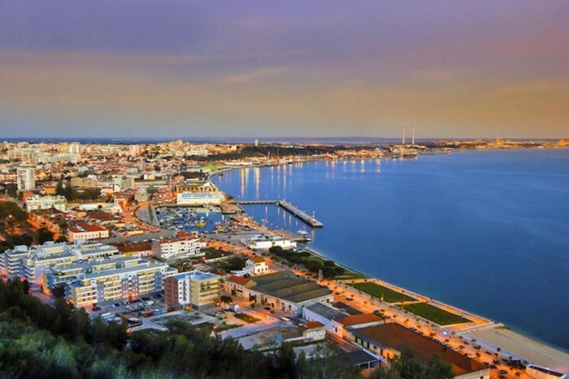 Apartamento Situado No Centro Historico Da Cidade Setúbal Exteriör bild